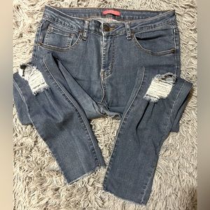 Torn juniors jeans size 11